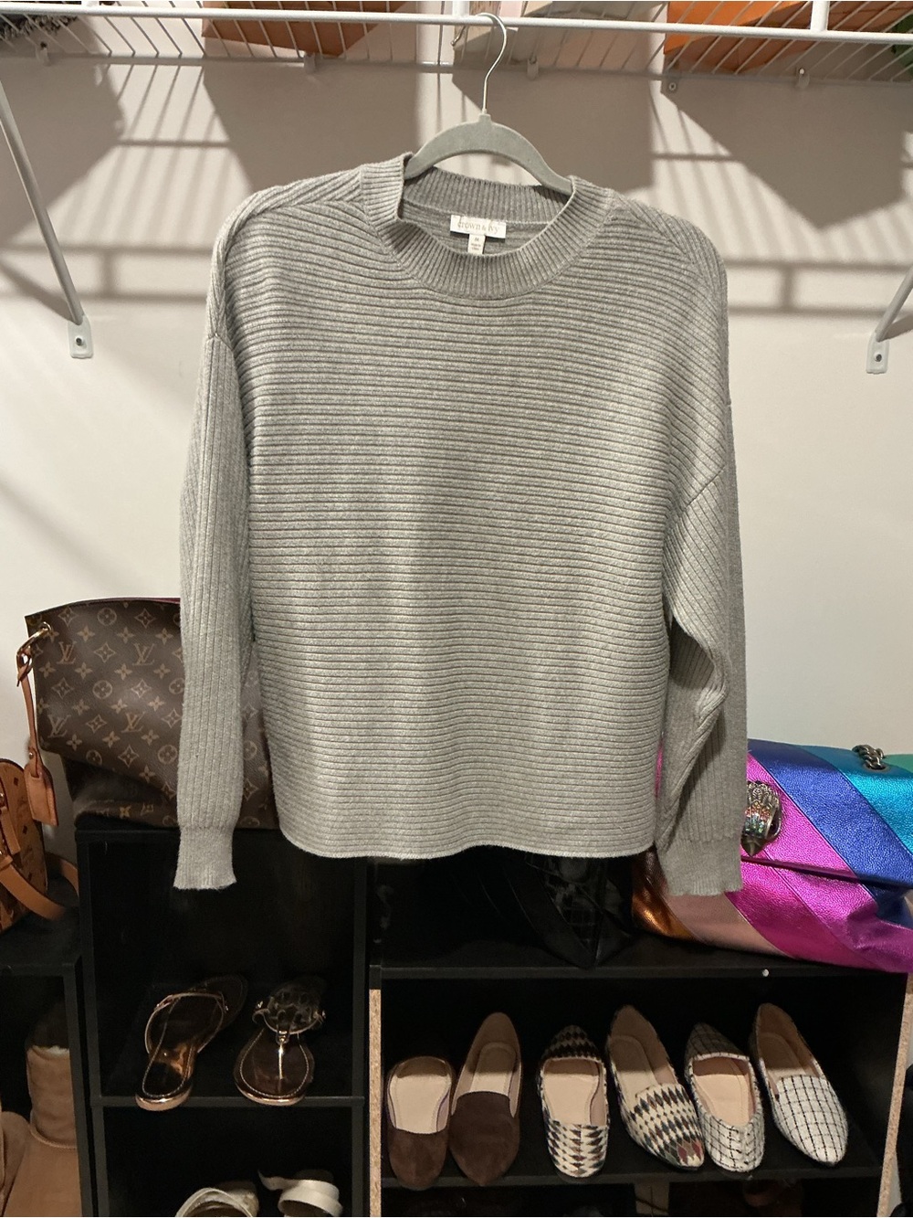 crown & ivy Light Gray Ribbed Crewneck Sweater